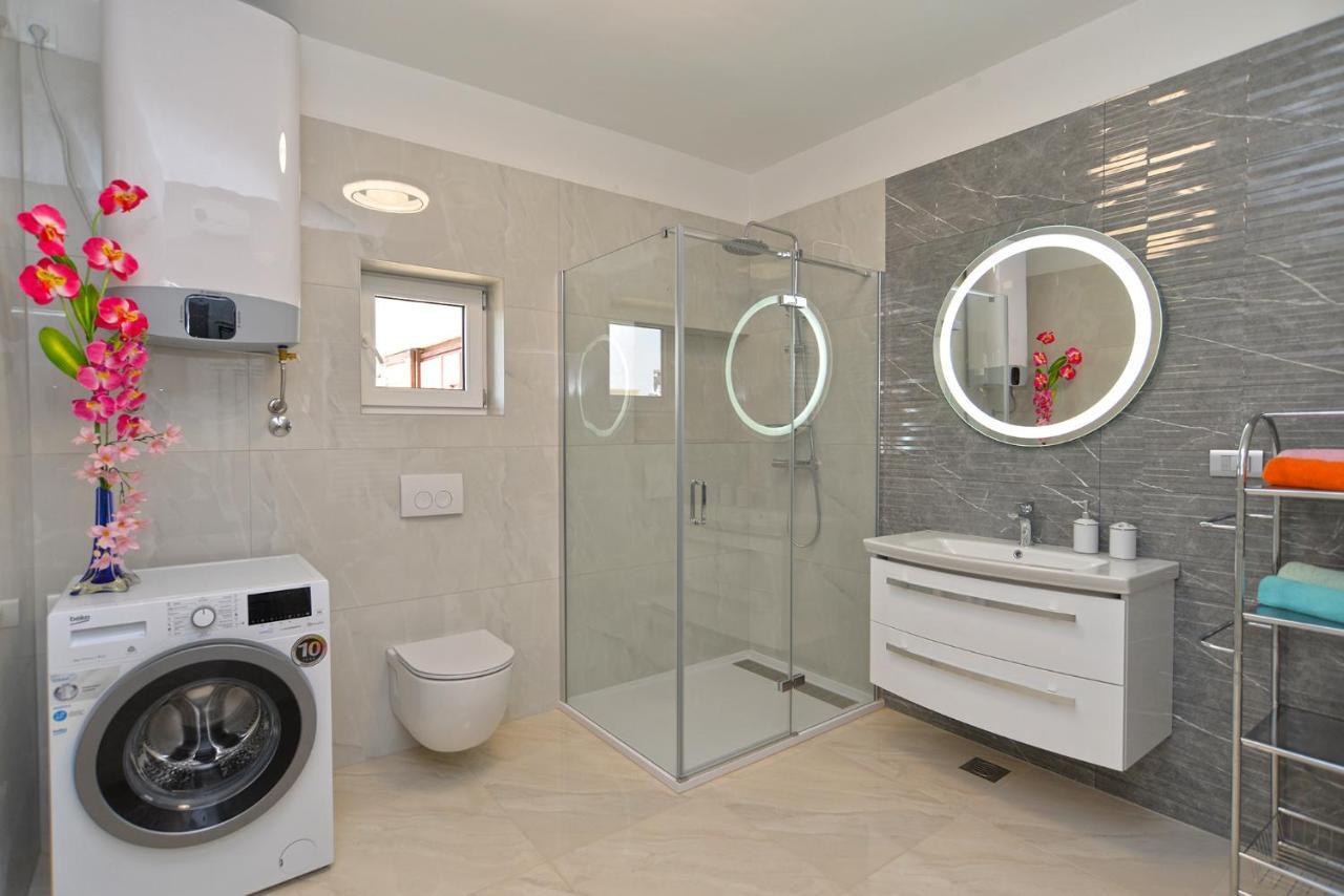 פאז'אנה Apartments Mala Vala 925 - Adapted מראה חיצוני תמונה