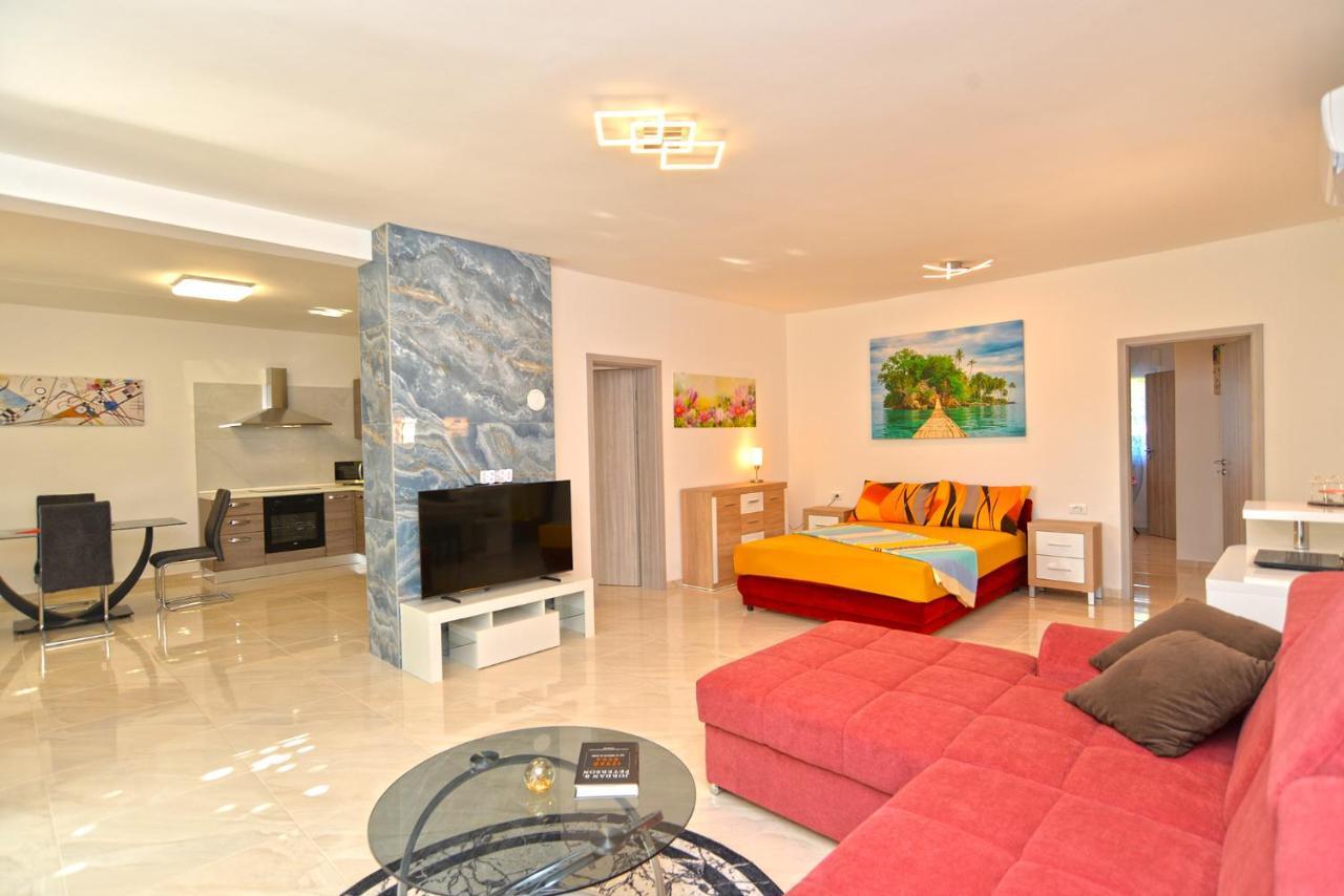 פאז'אנה Apartments Mala Vala 925 - Adapted מראה חיצוני תמונה